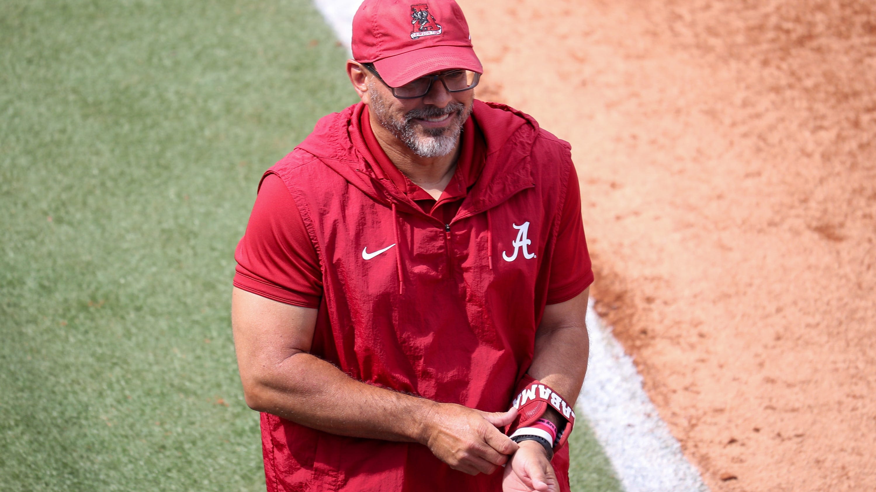 Alabama softball walks off Tennessee at super regional to set winner-take-all Game 3