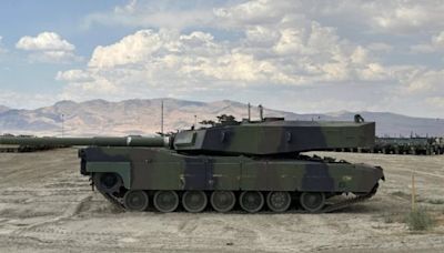 曾經的巨砲坦克：加裝140砲的實驗版艾布蘭重擊者 - 陸軍