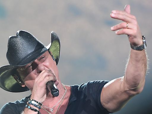 Tim McGraw was stoic, strong and classy at the 'Standing Room Only' concert in Greenville
