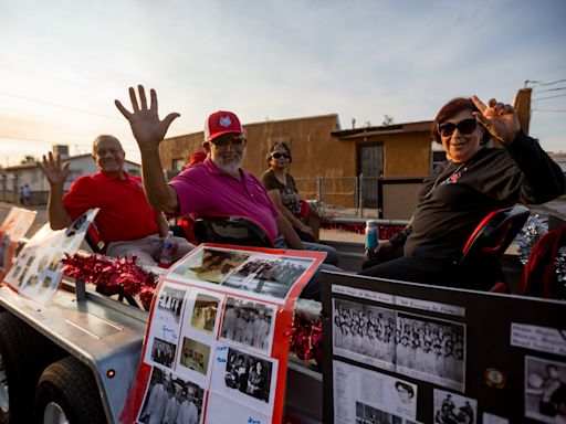 'Proud to be a Fox': 75th anniversary parade shines at Jefferson High School