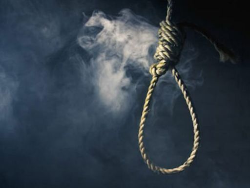 Techie commits suicide in Hyderabad due to financial problems