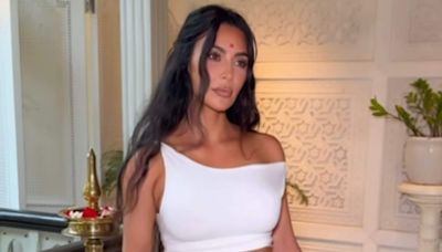 Kim y Khloé Kardashian impactan con sus looks de invitadas de lujo en la boda de Mumbai