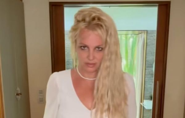 Britney Spears in Need of Another Conservatorship as Fans Worry Someone Is 'Forcing' Her to Record Bizarre Instagram Videos: Sources