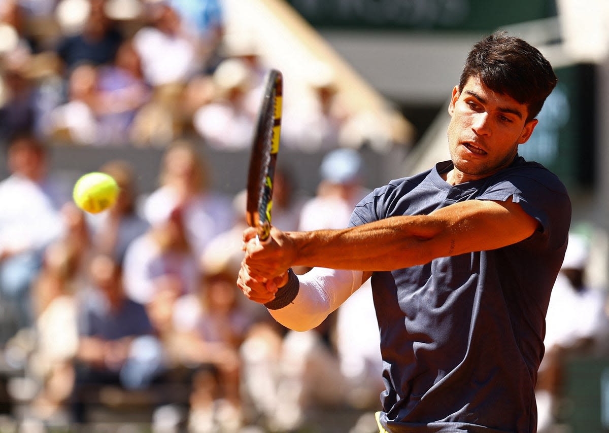 French Open LIVE: Carlos Alcaraz vs Jannik Sinner latest score updates from men’s semi-final at Roland Garros