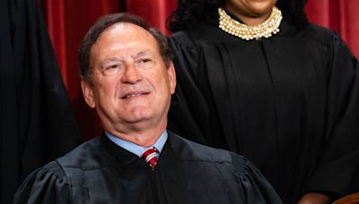 Nueva controversia en Corte Suprema de Estados Unidos por bandera trumpista