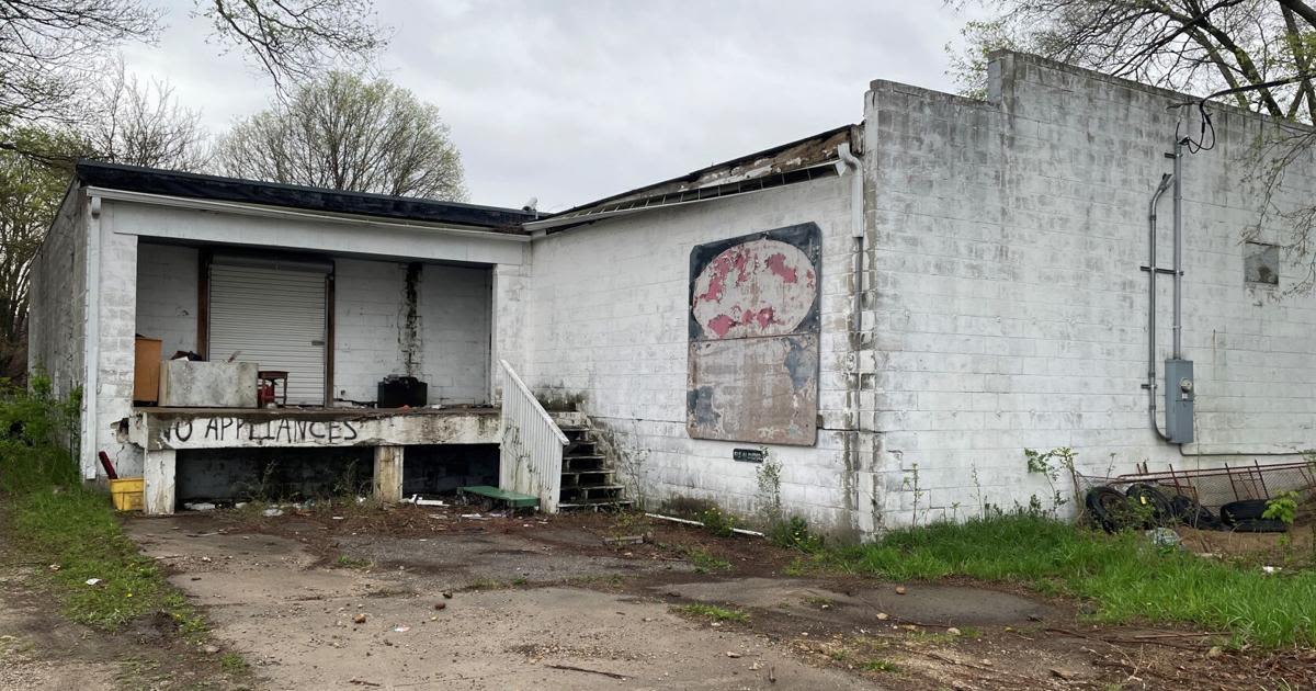 Owners ask court to reconsider abandoned building ruling