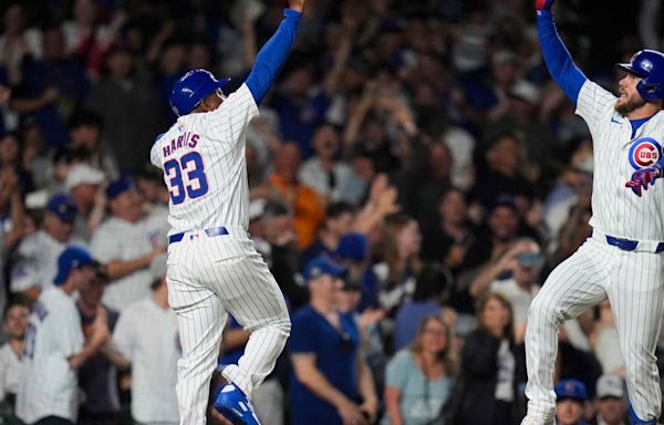 Cubs storm back after rain delay to complete rally vs. rival Sox