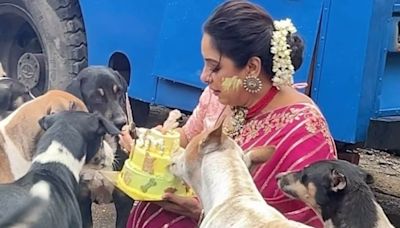 Rupali Ganguly Celebrates 3 Million Followers With Her Furry Friends On Anupamaa Sets - News18