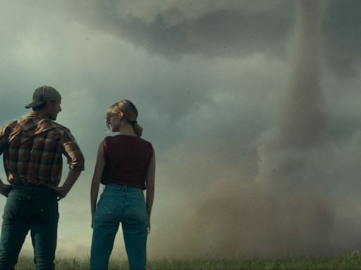 Review: 'Twisters' chases a blockbuster storm of yesteryear — and may even outrun it