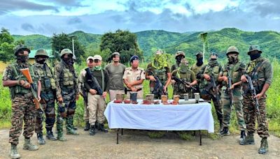 Army, police defuse 8 IEDs weighing 33 kg in Manipur