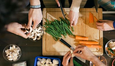 I Just Learned Why Cooking For Ages Makes You Lose Your Appetite, And It Makes So Much Sense