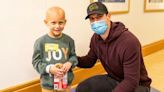 Penguins’ Crosby visits UPMC Children’s Hospital patients