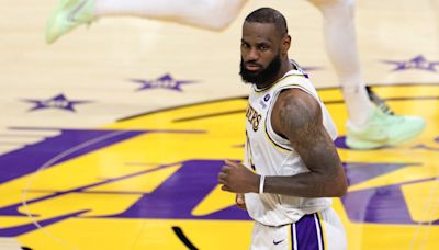 Fanática gritó insulto bastante fuerte a LeBron James y este reaccionó de inmediato en pleno partido - La Opinión