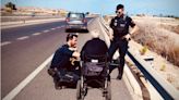 La Policía rescata a un anciano en silla de ruedas que circulaba por una autovía