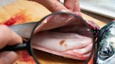Máxima preocupación por la última alerta sanitaria que afecta a España: encuentran anisakis en este pescado