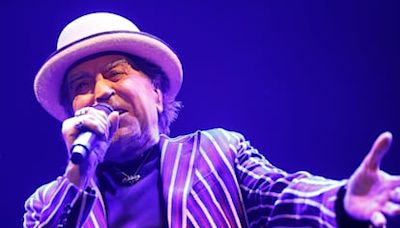 Joaquín Sabina anuncia para 2025 la gira ‘Hola y adiós’ para despedirse de “los escenarios multitudinarios”