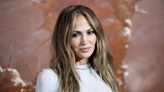 Jennifer Lopez cancela gira de verano: “Estoy completamente desconsolada y devastada”
