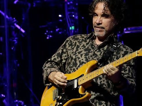 John Oates Names Album 'Reunion,' But Darryl Hall's Not On It