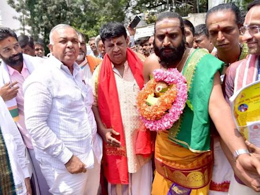 Temple Priests Outraged As Guv Returns Welfare Bill Twice | Bengaluru News - Times of India