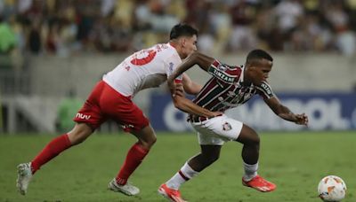 Fluminense vence al Cerro y garantiza su clasificación como primero del Grupo A