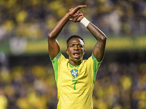 Carlo Ancelotti says star forward Vinicius is not the cause of Brazil's problems after criticism - Football video - Eurosport