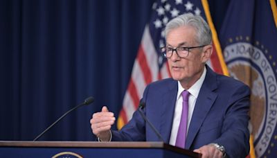 Powell Keeps Hawks At Bay, Says Interest Rate Hike 'Unlikely': Stocks, Gold Rally, While Treasury Yields, Dollar Tumble