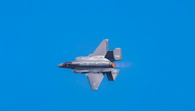 Kampfjet F-35: Deutsche Luftfahrtexperten beginnen Ausbildung in Kalifornien