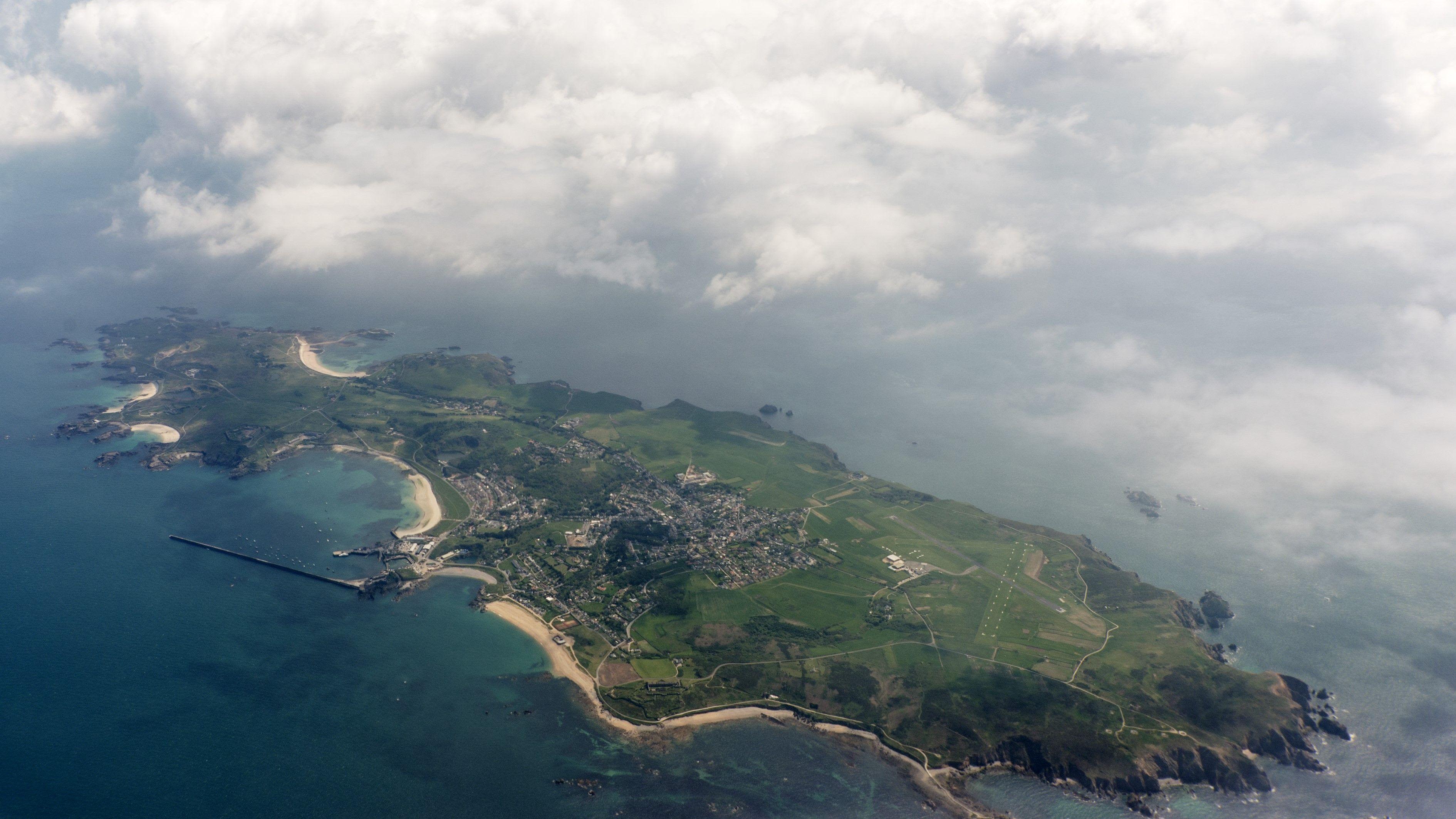 Alderney runway plans 'unviable and unaffordable'