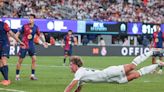 El Clásico entre Real Madrid y Barcelona en Nueva York tuvo rayos, truenos, demoras y la palomita al gol de Nico Paz, el joven crack argentino