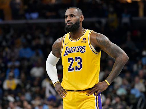 LeBron James y la dura decisión para este verano: ¿continuar con los Lakers o buscar algo diferente?