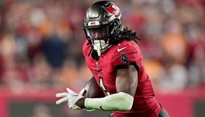 Buccaneers RB Looking to Walter Payton for Inspiration