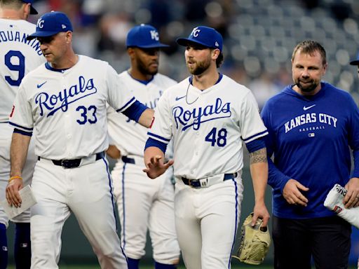 Royals' Alec Marsh hit on throwing arm by line drive, leaves in 5th against Blue Jays