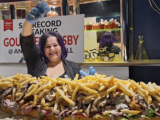 This nearly 10-foot Gatsby sub is made by a South African restaurant with a taste for the supersized - Times of India