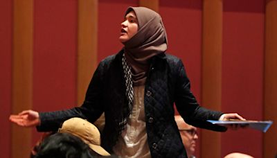 Pro-Palestinian protesters interrupt lecture series, set up camp at Purdue University