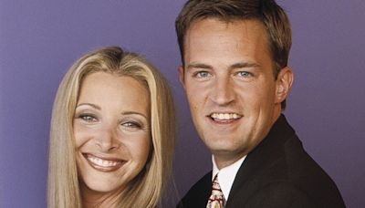 Lisa Kudrow Reveals This 1 Iconic Friends Moment Was Actually All Matthew Perry's Idea