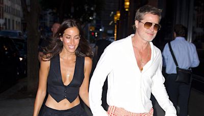 Brad Pitt et Inès de Ramon parfaitement assortis : le couple mène sa Fashion Week à New York