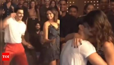 Ranveer Singh passionately hugs and kisses Deepika Padukone, dances with her in UNSEEN VIDEO from 'Fighter' set which goes VIRAL | Hindi Movie News - Times of India