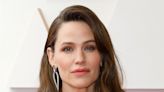 Jennifer Garner’s Favorite Hair Oil That Transforms Dry, Damaged Hair Is on Rare Sale for 20% Off