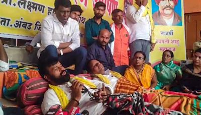 OBC activists suspend hunger strike after meeting with ministers