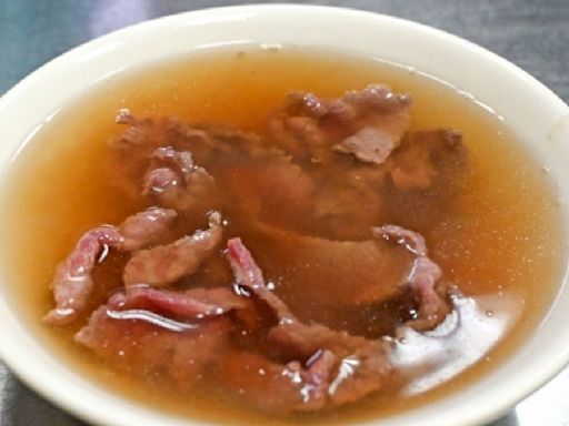 老店也吃不慣！鄉民控「牛肉湯4大缺點」：不如自己煮