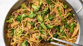 These Beef & Broccoli Noodles Are So Good, I've Made Them 4 Weeks Straight