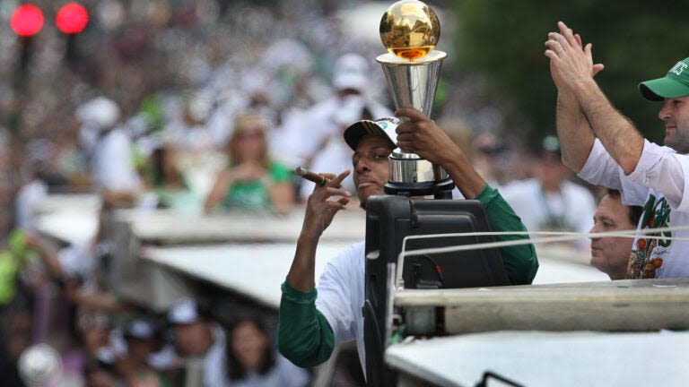 Kevin Garnett and Paul Pierce remembered a humorous incident during Celtics' 2008 victory parade