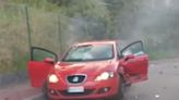 Chocan dos coches en la carretera que comunica Los Campos y Trasona (Corvera)