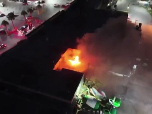 Fire erupts at Hialeah supermarket; no injuries reported - WSVN 7News | Miami News, Weather, Sports | Fort Lauderdale