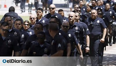 La Policía irrumpe en la acampada propalestina de la Universidad de California en Los Ángeles