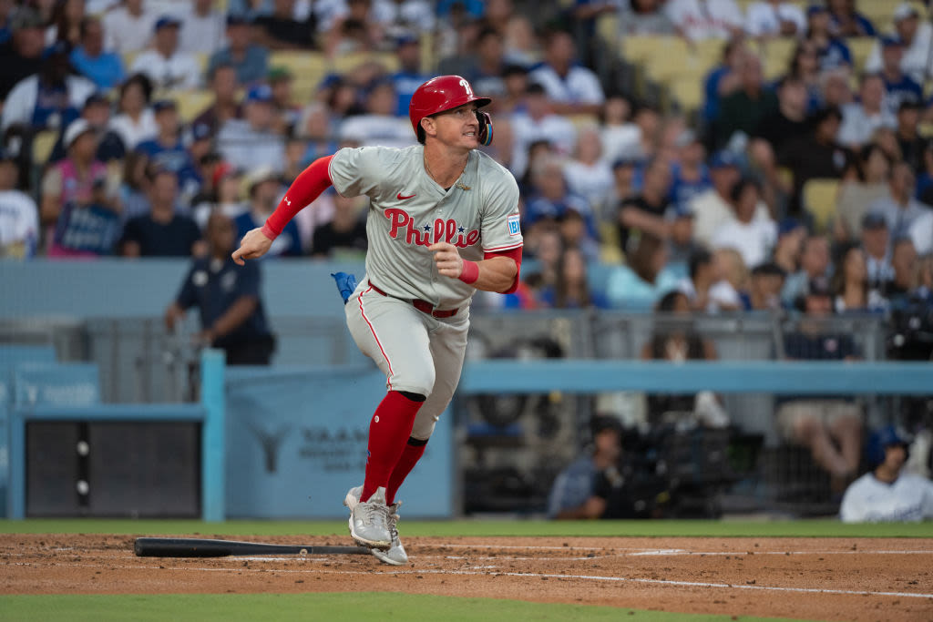 Hays exits Phillies' series finale vs. Dodgers with hamstring injury