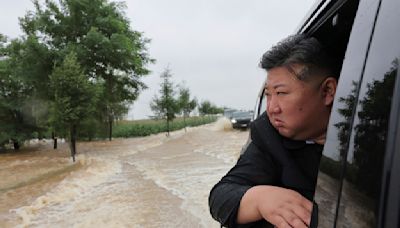 Más de 5.000 personas aisladas por inundaciones en el noroeste de Corea del Norte son rescatadas