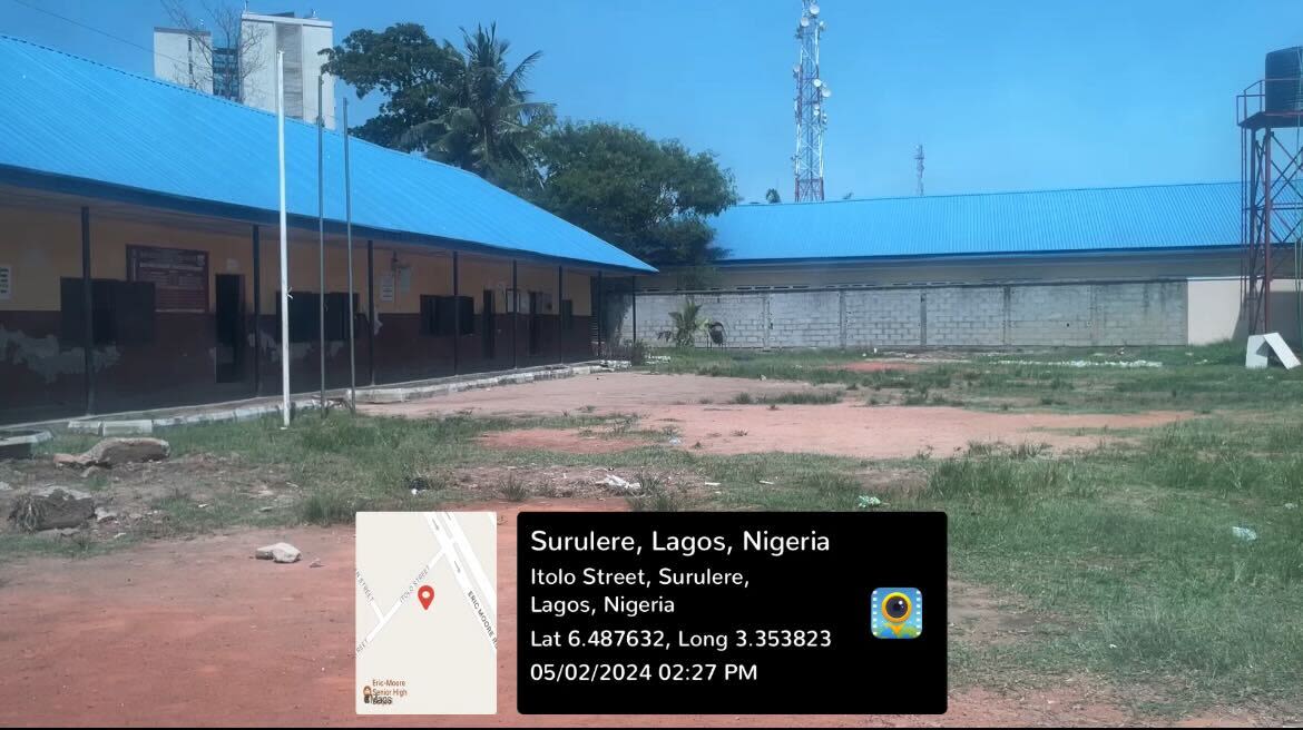 Misleading post uses old pictures to claim Nigerian state government failed to renovate school