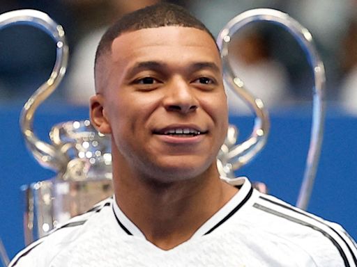 ¿Cuándo debuta Kylian Mbappé en el Real Madrid?