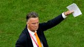 Louis van Gaal defies Dutch traditions one last time in fitting final game